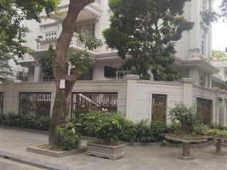 Cho thuê nguyên căn biệt thự kđt bán đảo linh đàm, 600m,4 tầng,mt30m, lô góc, mặt đường lớn.