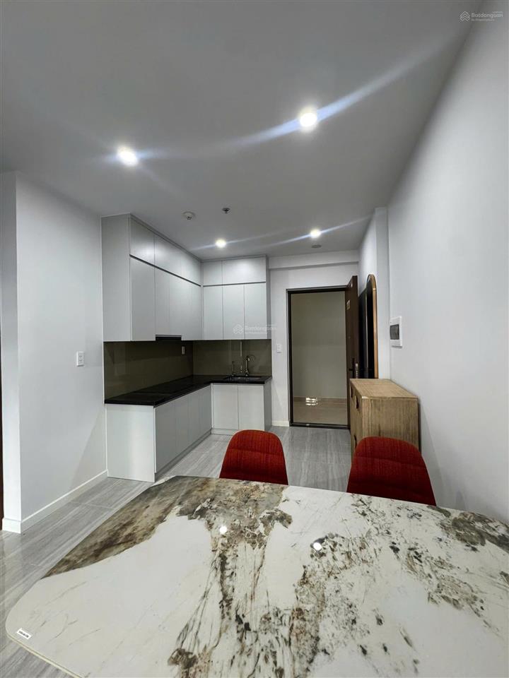 Cho thuê căn hộ 2pn 2wc ngay làng đại học thủ đức, chỉ 6 triệu/tháng