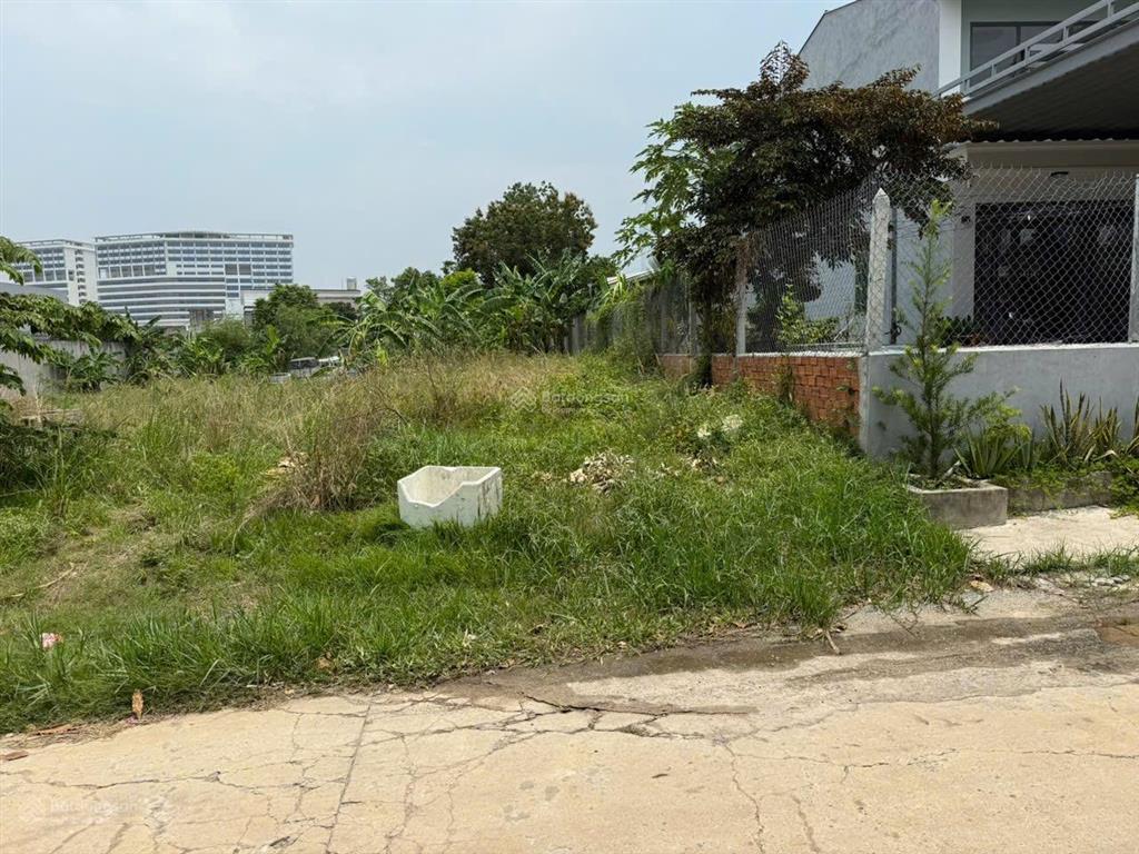 Bán đất tại khu phố 5, 19 triệu / m2, 141.7m2, đẹp, nhiều tiện ích
