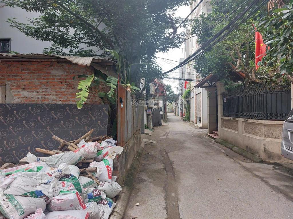 Bán đất tại tổ 12 thạch bàn long biên 130m2 , sổ đỏ chính chủ , miễn tg