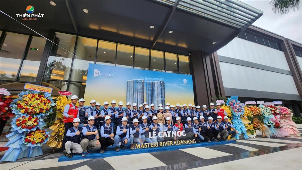 Sót 1 căn góc 2pn, tầng trung, view pháo hoa, view sông hàn cực đẹp, tòa a masteri đn