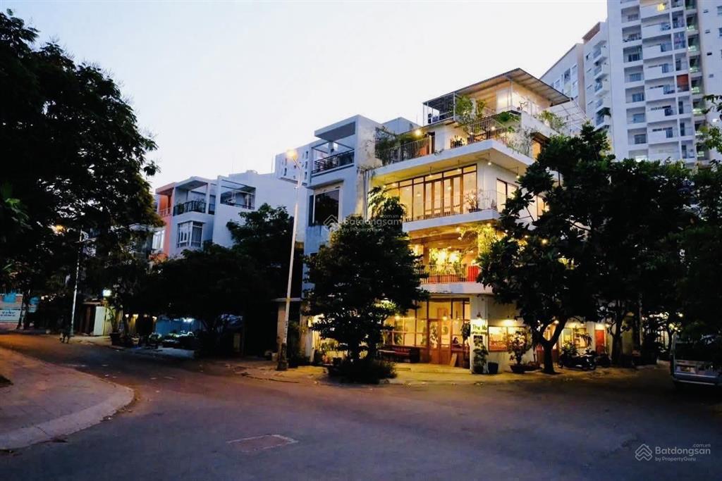 Biệt thự góc 2 mặt tiền, quận 2  cách lakeview city 400m  cách global city chỉ 700m  32 tỷ