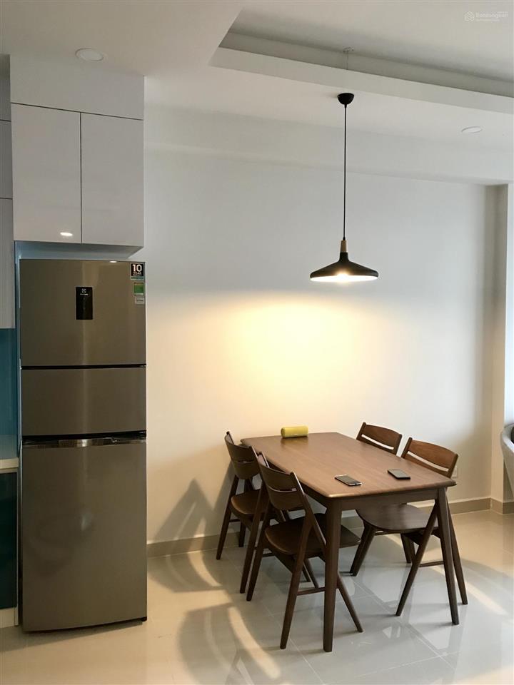 Chính chủ bán căn hộ 2pn 2wc tầng cao view pháo hoa tô hiệu.