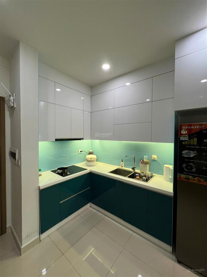 Tôi chính chủ bán căn hộ 2pn 2wc tầng cao view pháo hoa tô hiệu.