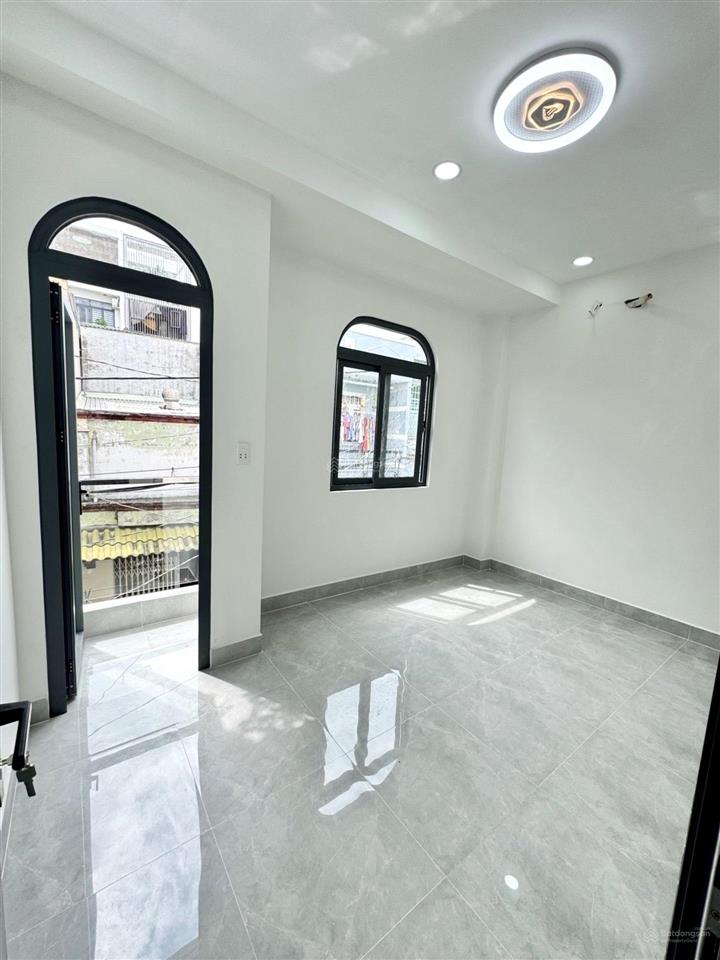 Nhà mới đẹp 3 phòng ngủ hẻm 4m thông giá chỉ hơn 4 tỷ
