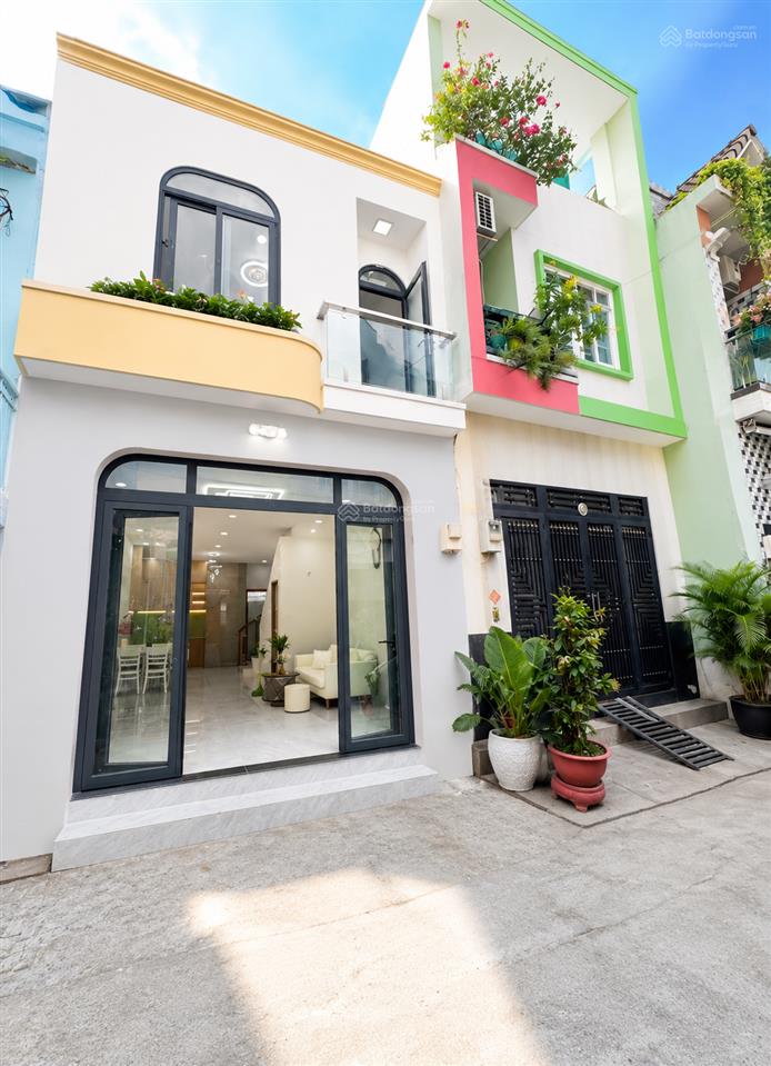 Nhà mới đẹp 3 phòng ngủ hẻm 4m thông giá chỉ hơn 4 tỷ