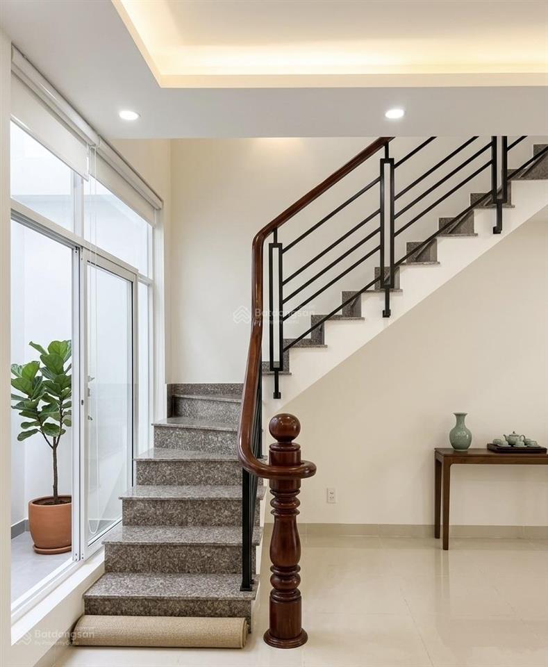 Giảm giá bán nhanh nhỉnh 6 tỷ mặt tiền thoại ngọc hầu tân phú 70m2
