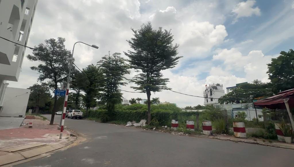 Cần sang nhượng nhà phố KDC Kim Sơn giá hợp lí