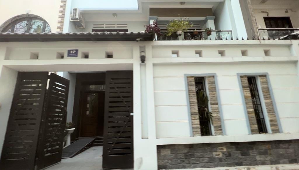 Bán nhà đất mặt phố KDC Kim Sơn DT: 200m2 gần mầm non