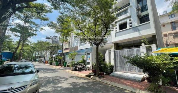 Gia đình mình chuyển đổi kinh doanh muốn bán lại liền đất phố kdc kim sơn