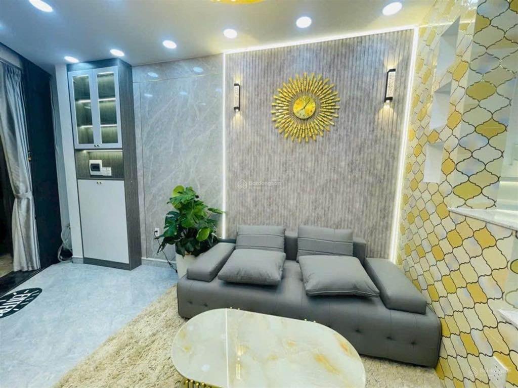 Phan văn trị  căn góc kinh doanh  hẻm trước nhà 8m  3 tầng btct  32m2  7.88 tỷ