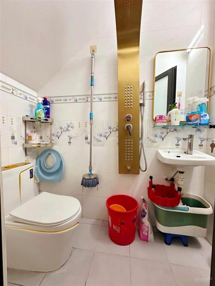 ( giảm mạnh ) chiến lược bình tân. 4 tầng 4x9m tổng dts 140m2. hẽm 5m. giá chỉ 4,6x tỷ có tl