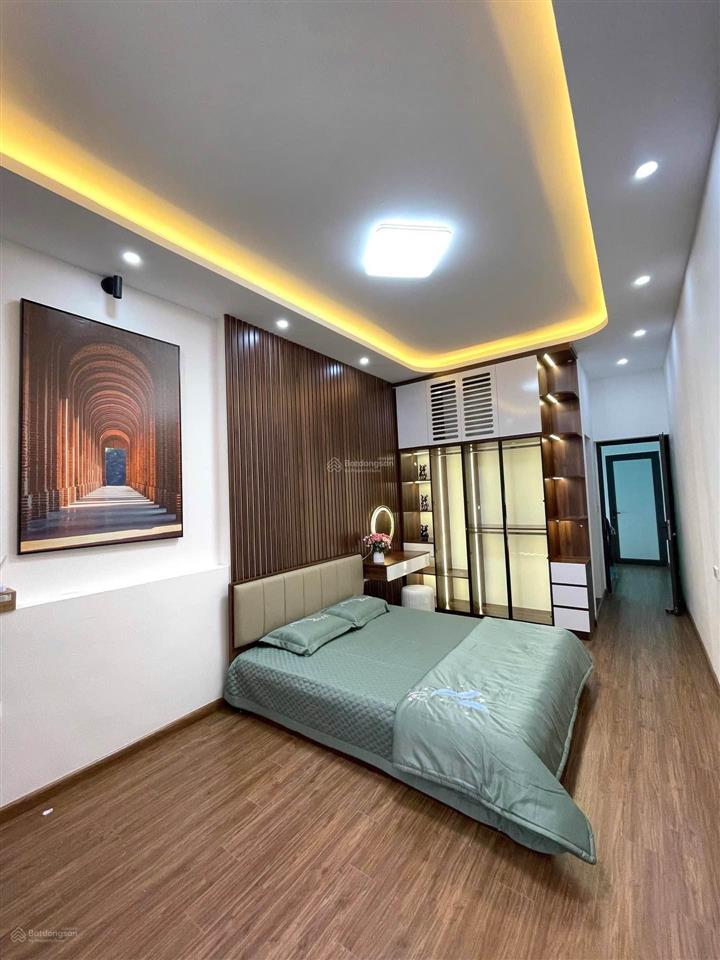 Cc bán nhà đống đa 42m 4 tầng mt 3.8 giá 7.85 tỷ. nội thất đẹp ngõ thông gần trườg chợ, bv, hồ...