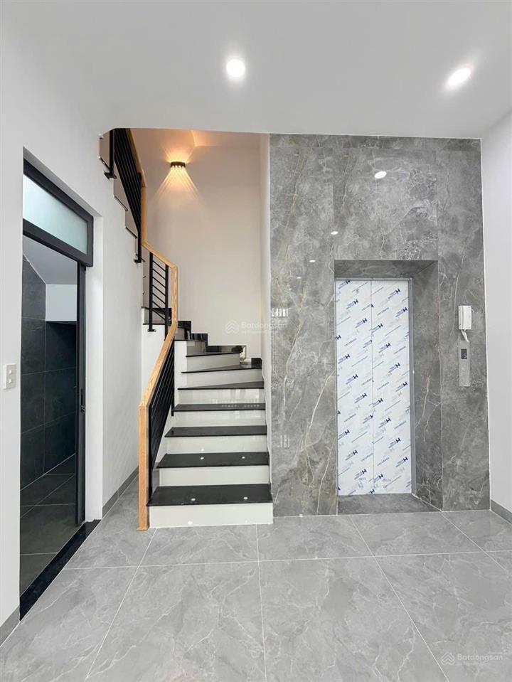 Bán nhà đường nguyễn khắc viện, bắc nha trang. dt 55m2 (ngang 4,6m). hướng đông