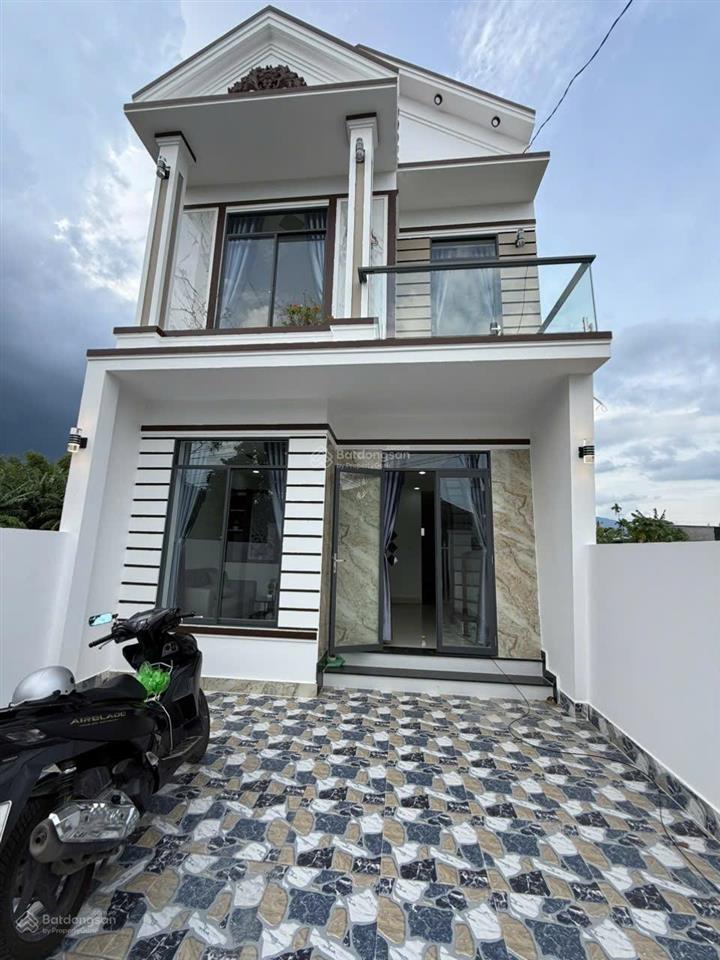 Nhà 2 tầng trung tâm diên lạc,diên khánh