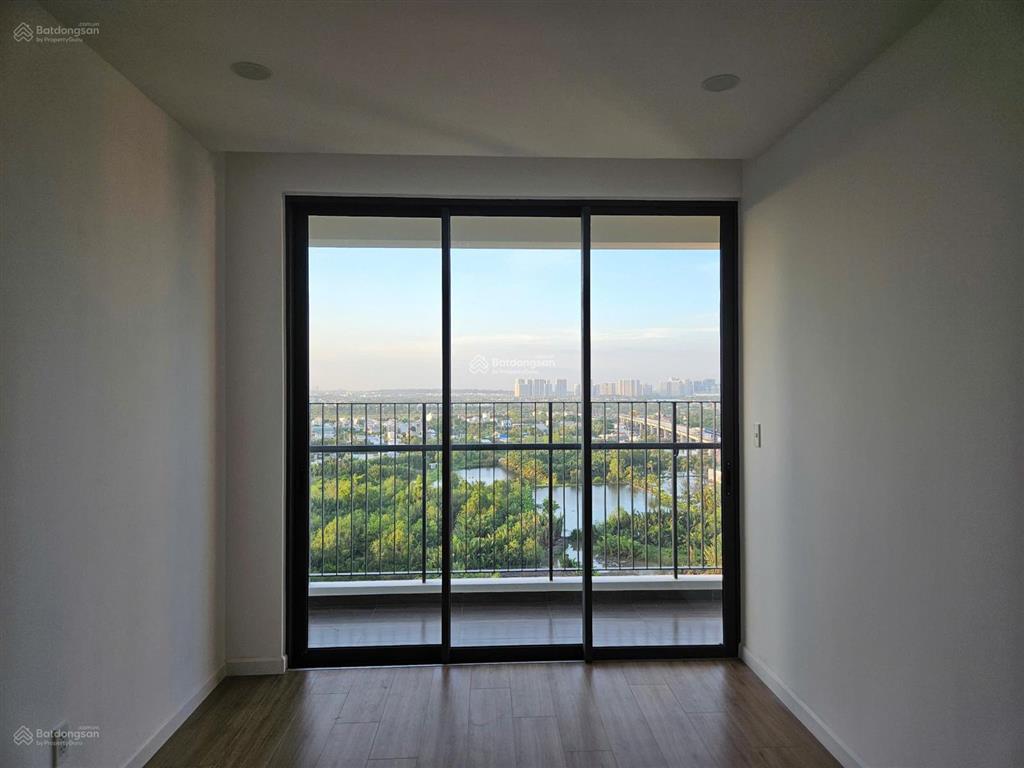 Cần bán căn 3pn diện tích 100m2 thiết độc đáo có phòng riêng biệt