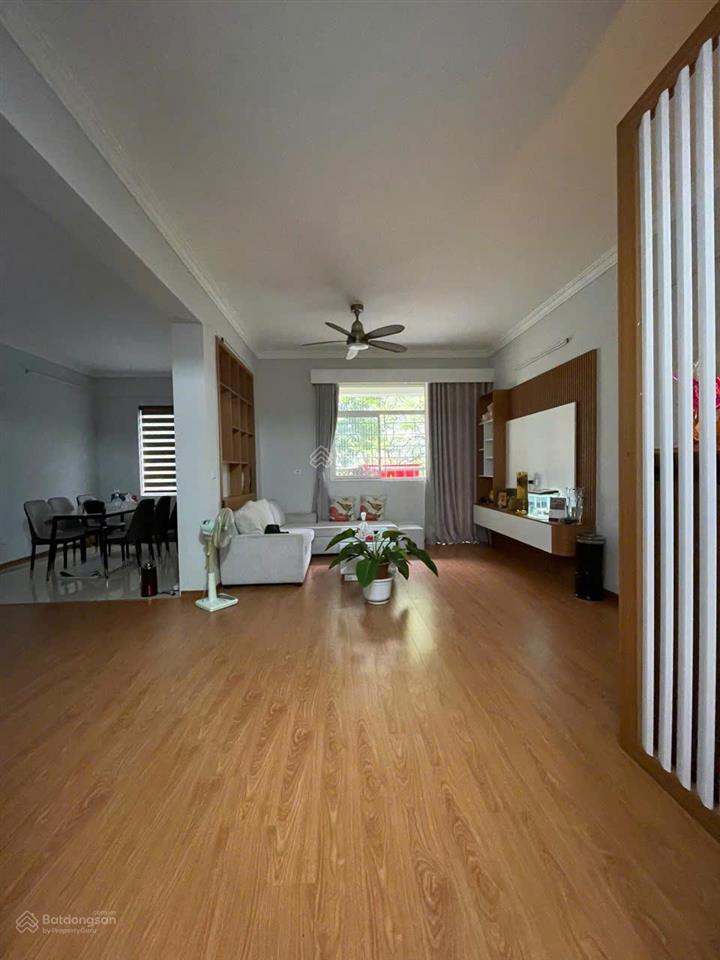 Bán căn góc 3 ngủ vinaconex 3 húc thừa dụ 109m2 nt full, giá 9.5 tỷ (chuẩn giá  có tl)