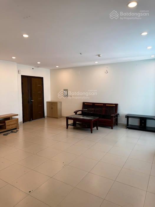 Bán căn 2 ngủ (2n2w) tòa e3b yên hòa 94m2 ntcb giá 8.1 tỷ (chuẩn giá  có tl)