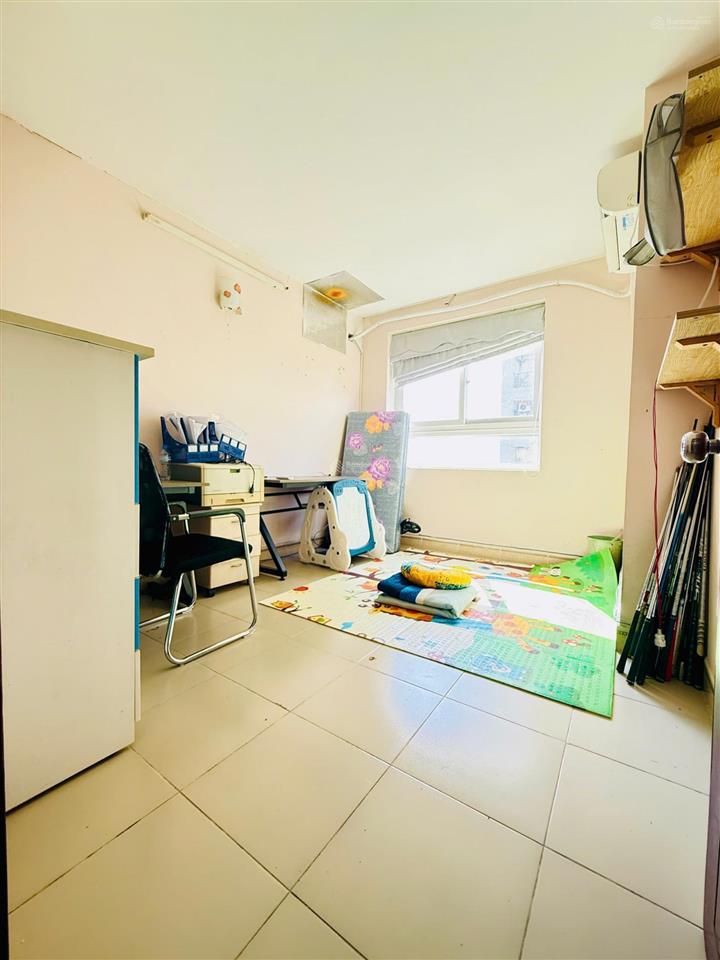 Bán căn 2n2w  17t1 vinaconex 3 nội thất cơ bản, bc tn 70m2 giá 5,55 tỷ, chuẩn giá có tl
