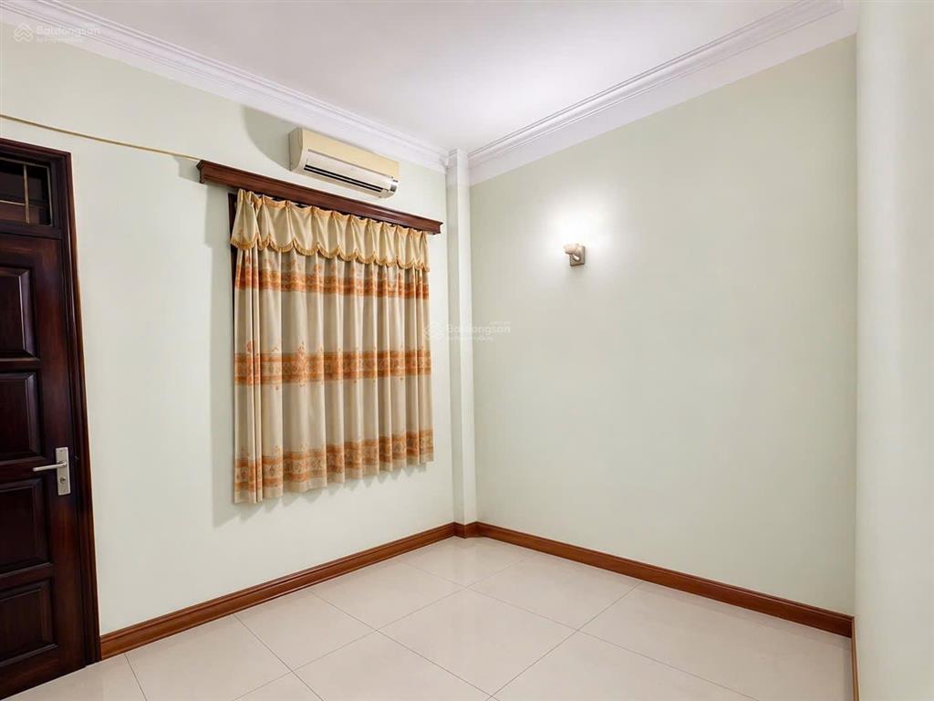 Phố quan nhân  thanh xuân  ngõ gần phố  65m chỉ hơn 14 tỷ  quá đẹp xây ccm
