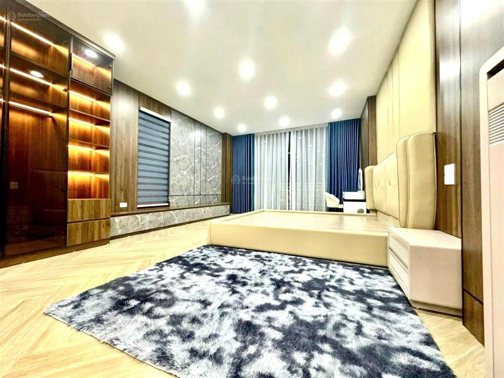Gia đình đông người đừng bỏ lỡ  nhà đẹp nguyễn trãi giáp royal city  7 tầng thang máy  về ở ngay