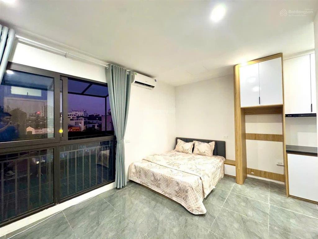 Nhà mới nguyễn trãi giáp royal city  7 tầng thang máy  nhiều phòng ngủ  ngõ nông gần phố