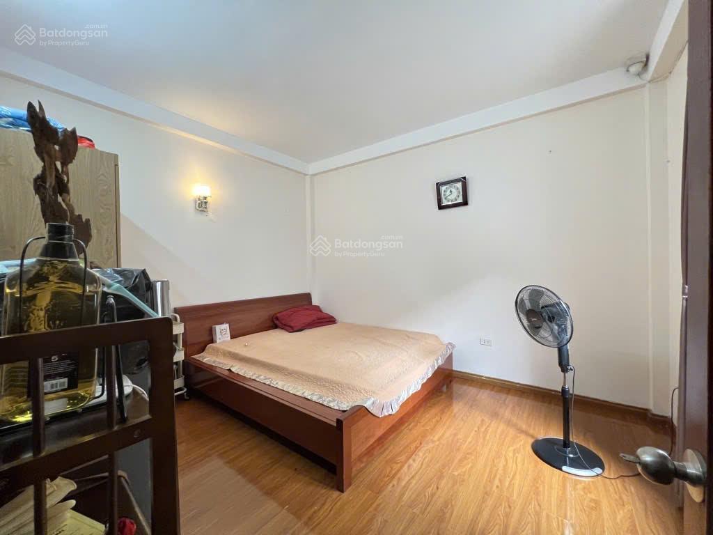 Nhà hoàng văn thái  lê trọng tấn  thoáng sáng  sân vườn  ô tô tận cửa