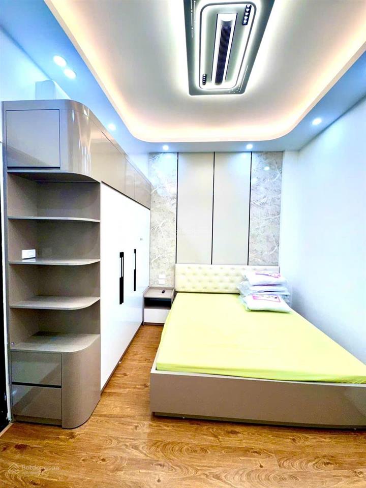 Nhà tô vĩnh diện  trung tâm thanh xuân  ô tô vào nhà  thang máy xịn sò  vài bước ra phố  full nội