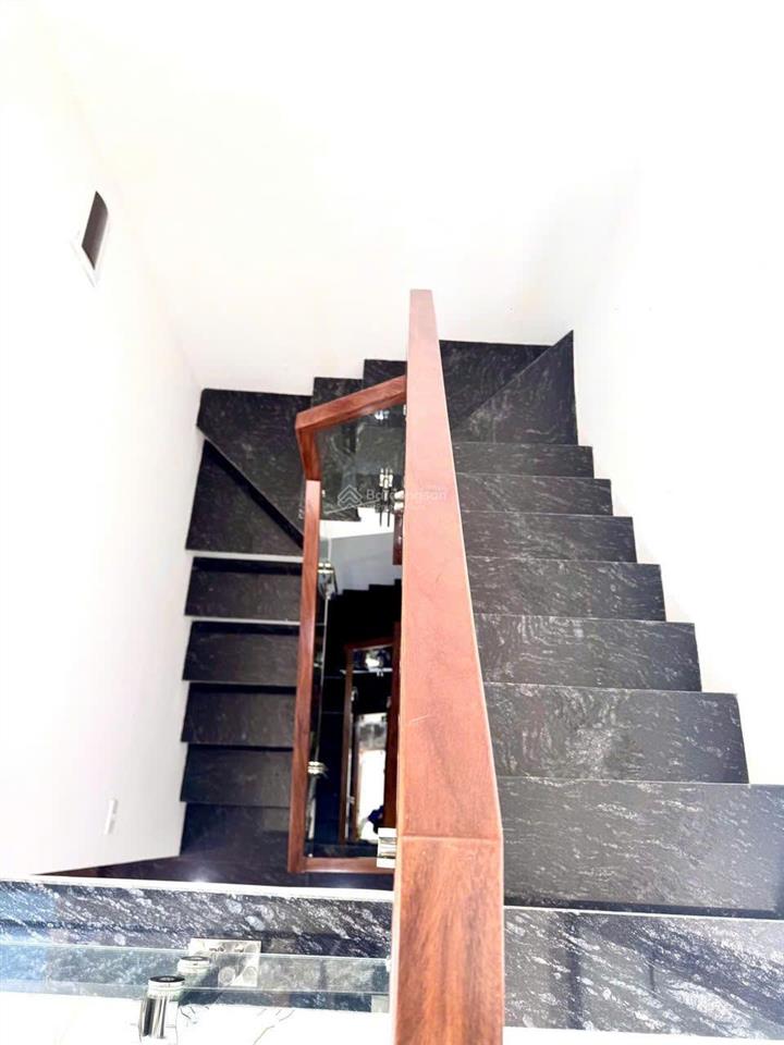 Nhà tô vĩnh diện  trung tâm thanh xuân  ô tô vào nhà  thang máy xịn sò  vài bước ra phố  full nội