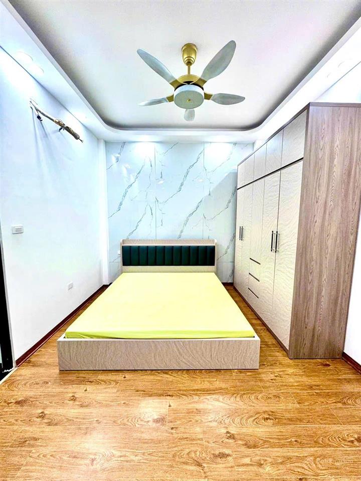 Nhà tô vĩnh diện  trung tâm thanh xuân  ô tô vào nhà  thang máy xịn sò  vài bước ra phố  full nội