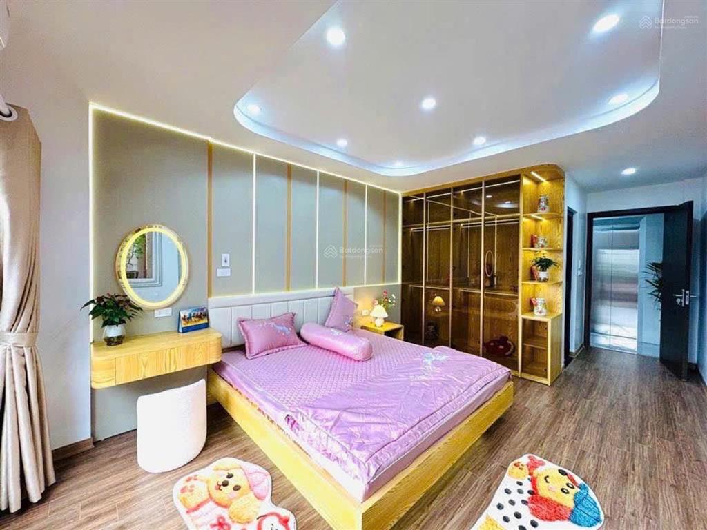 Nhà mới khỏi sửa  trung tâm đống đa  40m2  7 tầng thang máy  full nội thấ