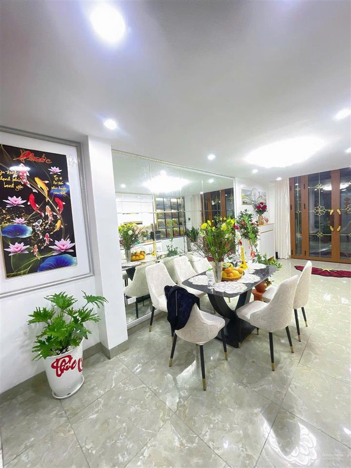 Trung tâm đống đa  nhà đẹp khỏi sửa  xách vali vào ở ngay  40m2  7 tầng thang máy chỉ 11 tỷ