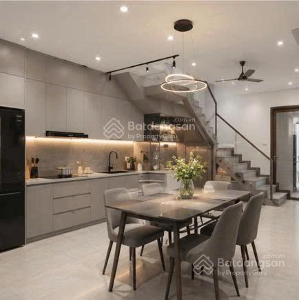 Cần bán gấp nhà 4 tầng phố khâm thiên, 60m2, ngõ thông kinh doanh, giá hơn 10 tỷ