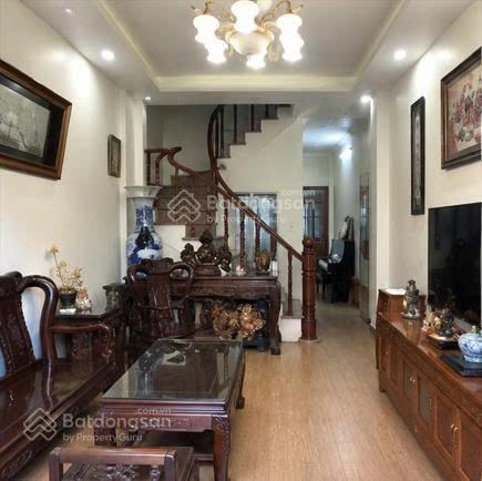 Bán gấp nhà hoàng hoa thám 50m, dân xây, gần phố, mặt tiền khủng giá hơn 12 tỷ