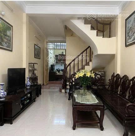 Bán gấp nhà thụy khuê 57m2 dân xây, ngõ thông gần phố, giá hơn 12 tỷ