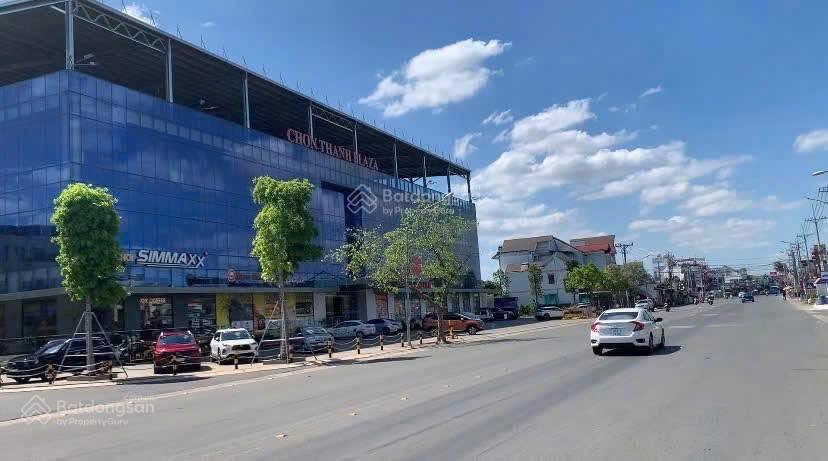 Chủ ngộp bank cần bán gấp lô đất 240m2  mt đường cao bá quát  nhỉnh 700tr