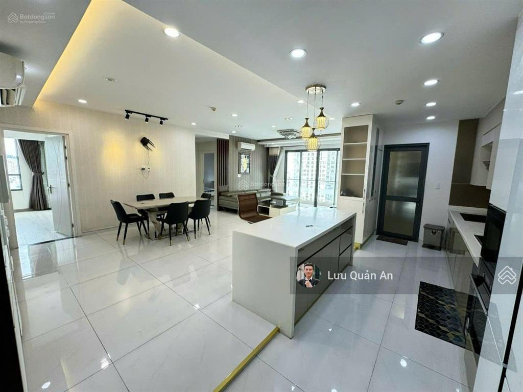 Căn góc 117m² goldview quận 4 3pn giá 10,5 tỷ