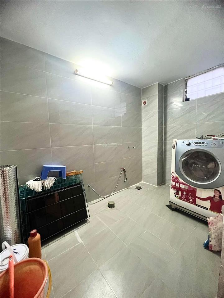 Chính chủ cho thuê nhà riêng 4 tầng (diện tích 30m2/tầng) ngõ 379 đội cấn. full nội thất