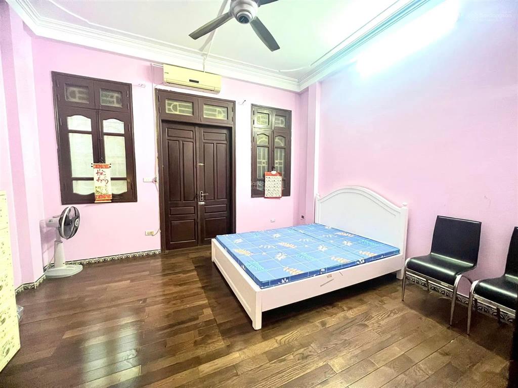 Chính chủ cho thuê nhà riêng 4 tầng (diện tích 30m2/tầng) ngõ 379 đội cấn. full nội thất