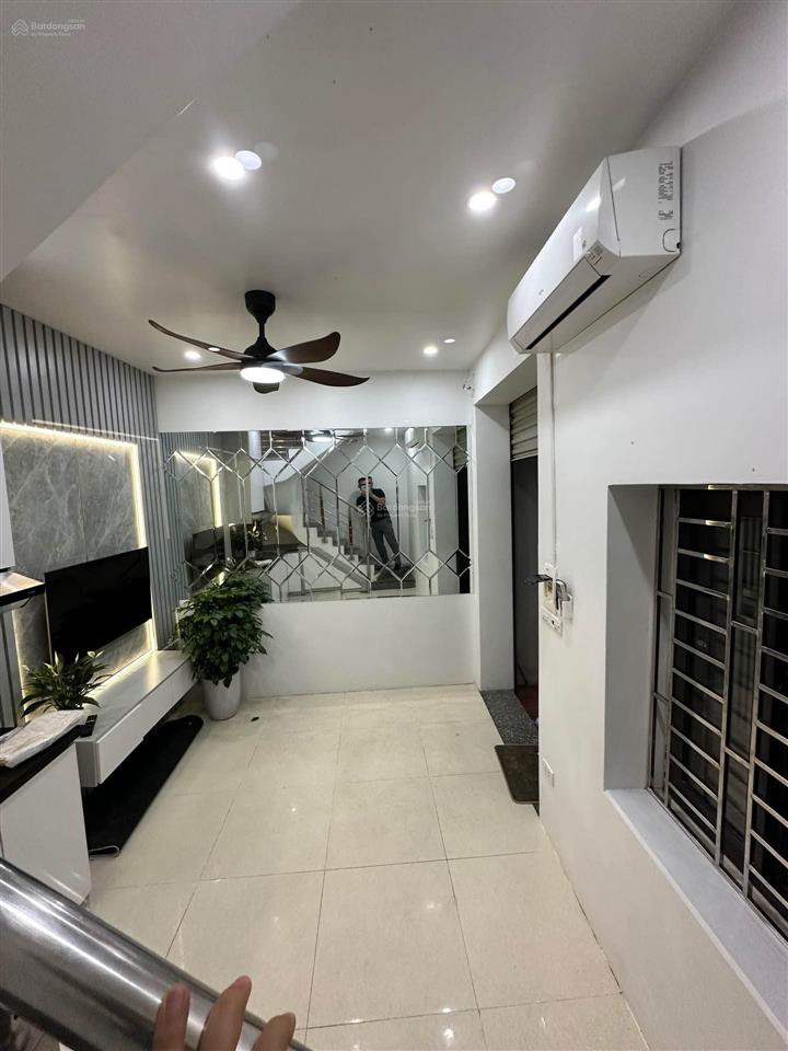 Cc bán gấp nhà 22m 5 tầng mt 2.8 giá 4.8 tỷ gần trường chợ, bv, hồ sinh thái, tiện ích bạt ngàn