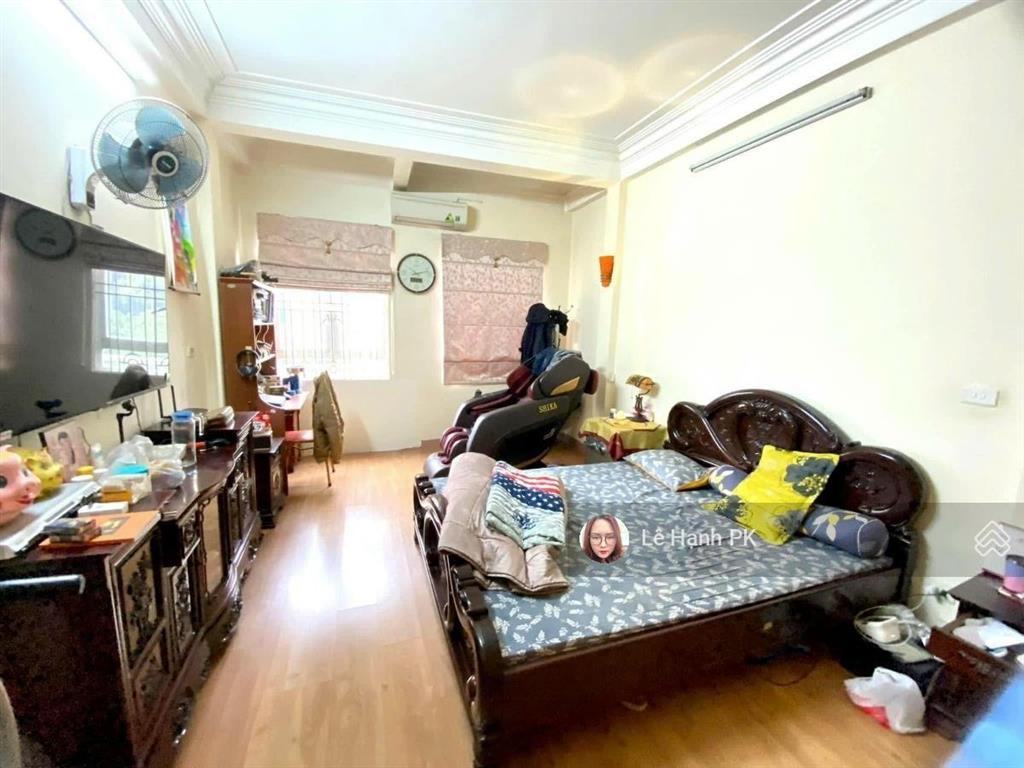 Bán nhà văn quán, phân lô vỉa hè, 3 ô tô tránh nhau, kinh doanh, mặt tiền 4.7m, 75m2, giá 18.5 tỷ