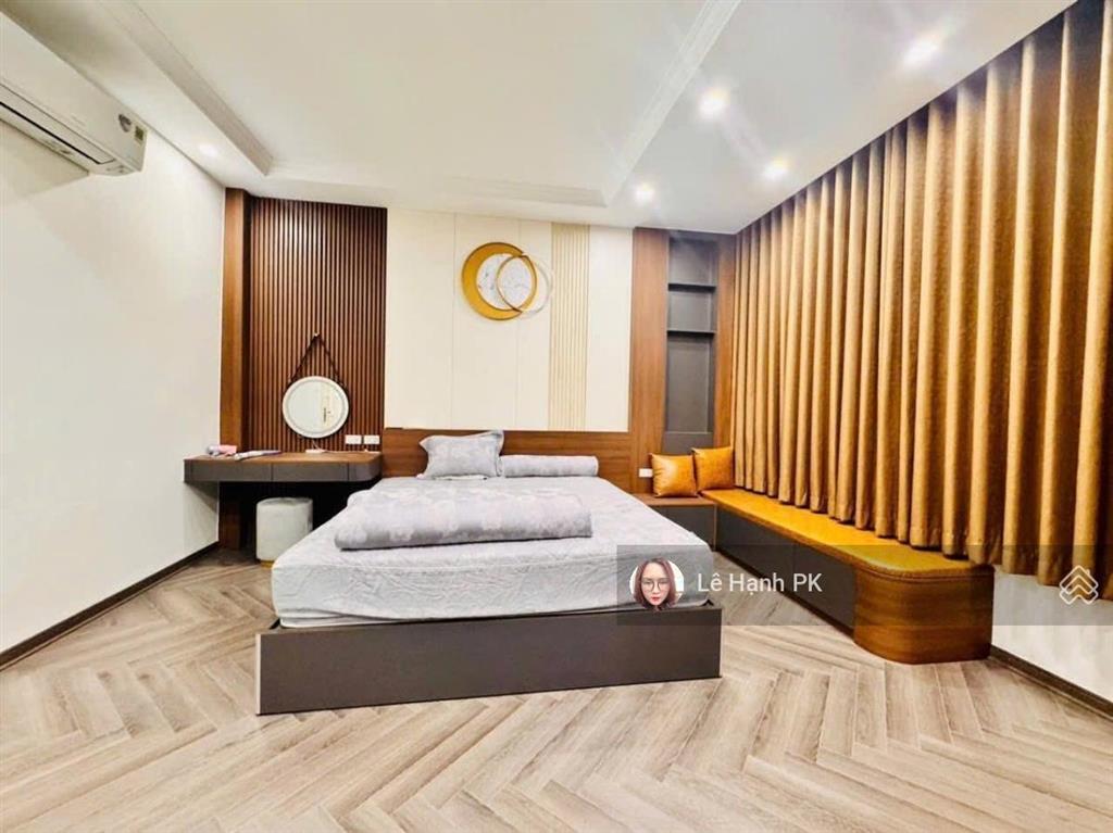 Bán nhà văn quán, phân lô vỉa hè, 3 ô tô tránh nhau, kinh doanh, mặt tiền 4.7m, 75m2, giá 18.5 tỷ