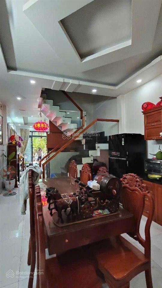 Diện tích 130m  9 tỷ  chia 2 thành căn tuyệt đẹp  8x17  ngay nguyễn thị tú 1 sẹc ô tô đỗ cửa.