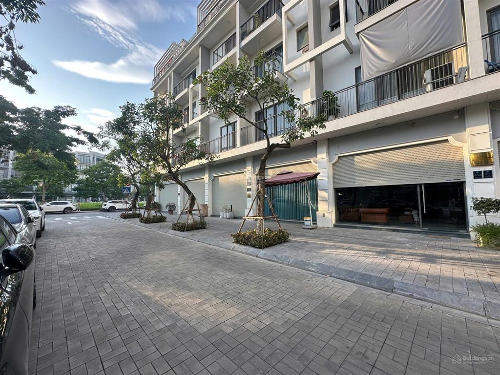 Nguyễn xiển  cho thuê mặt bằng tầng 1  75m2 mặt tiền 5m, đường trước nhà 13m vào thuê luôn