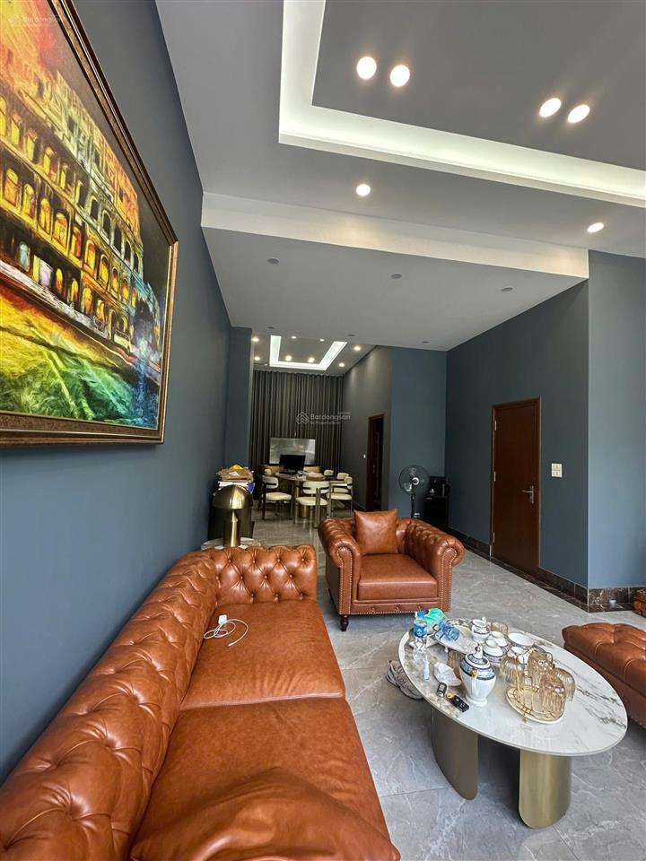 Nguyễn xiển  cho thuê mặt bằng tầng 1  75m2 mặt tiền 5m, đường trước nhà 13m vào thuê luôn