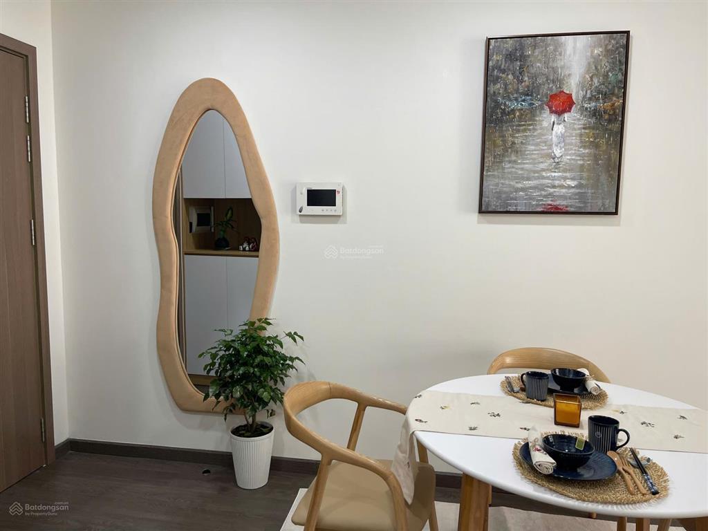 Chính chủ cần đi nước ngoài bán gấp căn 2pn 72m2 vinhomes central park