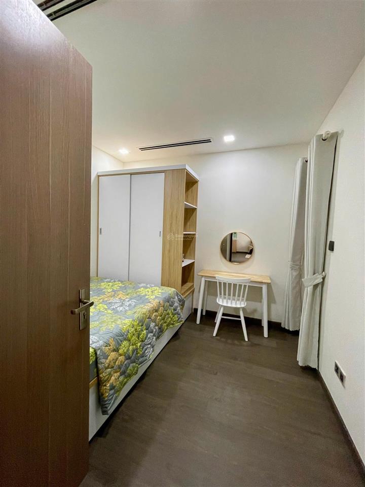 Chính chủ cần đi nước ngoài bán gấp căn 2pn 72m2 vinhomes central park