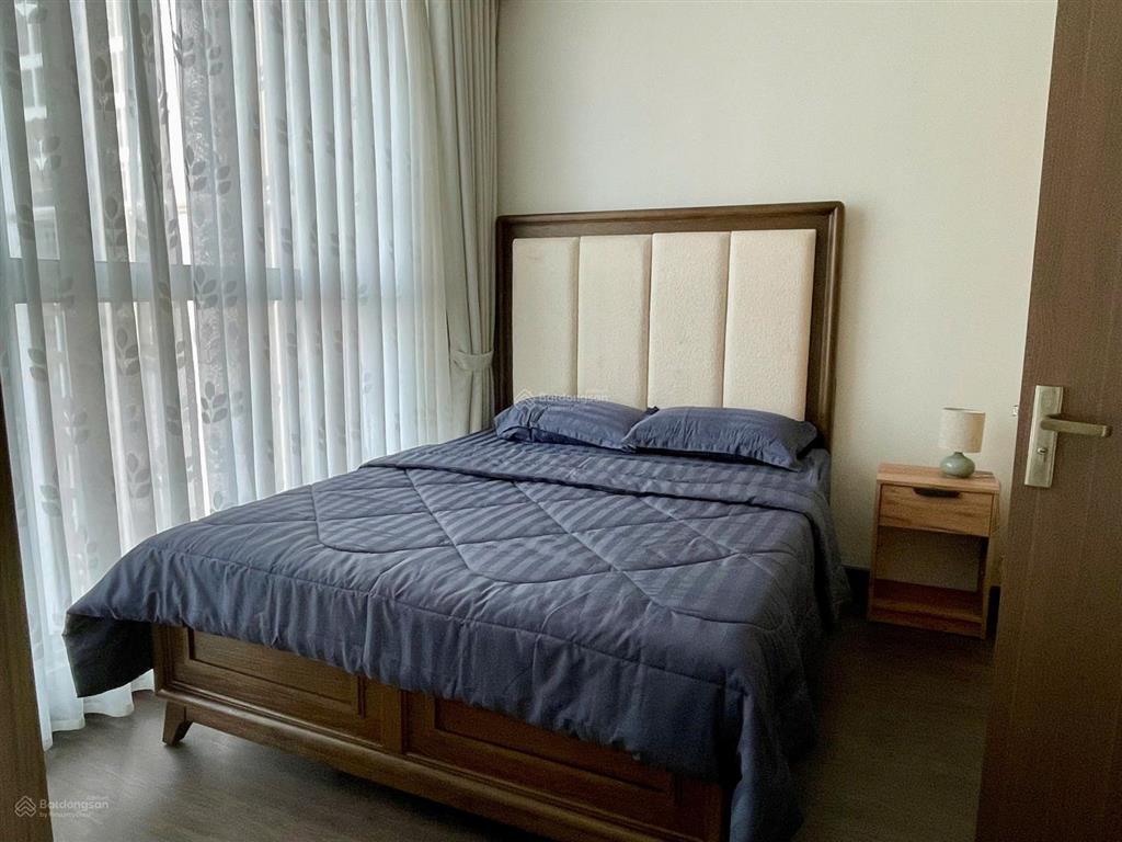 Chính chủ cần đi nước ngoài bán gấp căn 2pn 72m2 vinhomes central park