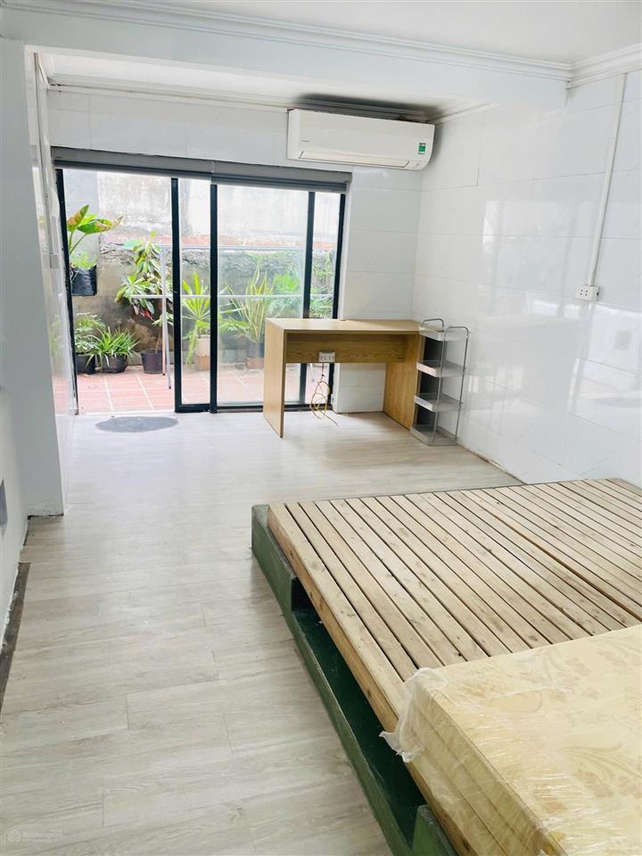 Siêu phẩm! cho thuê nhà nguyên căn đội cấn ba đình. mới, đẹp, ở luôn. 40m2x3t, 3 ngủ. chỉ 10 triệu