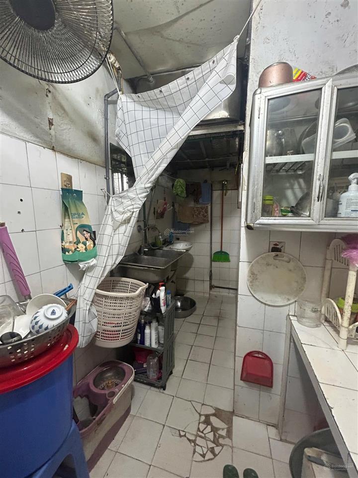 Cho thuê nhà tt tầng 3 kim liên, đống đa. 30m2, 2n1k, đủ đồ. chỉ 5.5 triệu